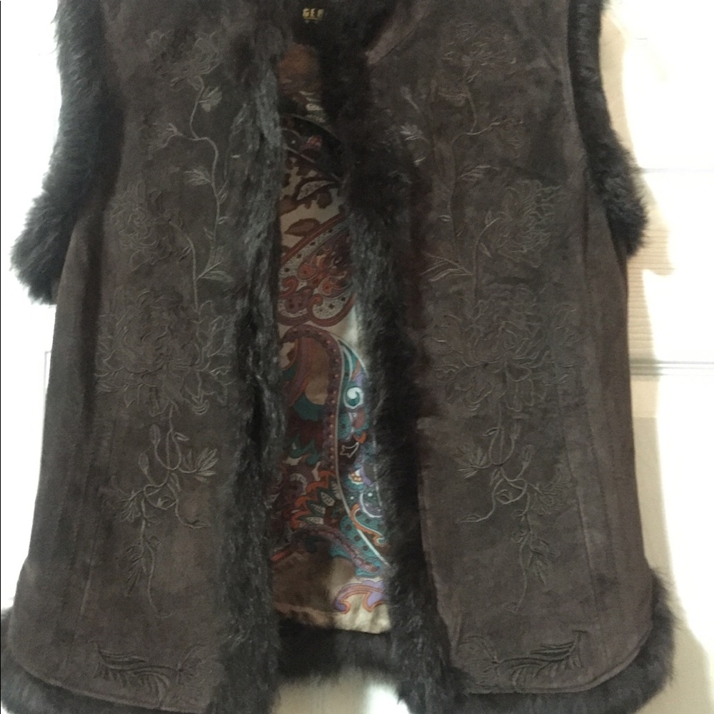 Suede with fur trimming vest